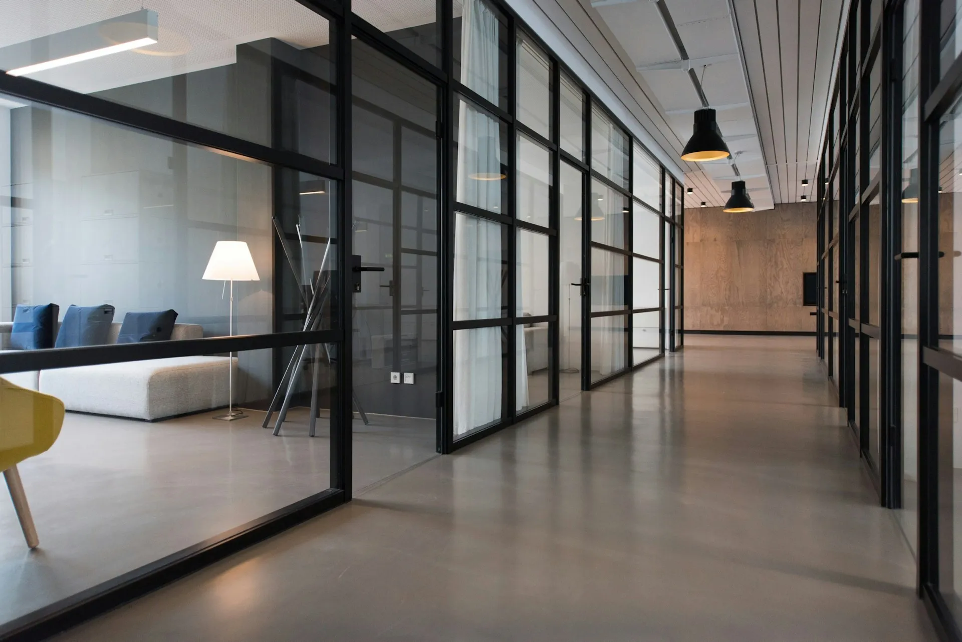 Calm welcoming professional meeting space